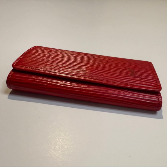 Louis Vuitton Epi 4-ring keyholder, red color - Picture 15 of 15